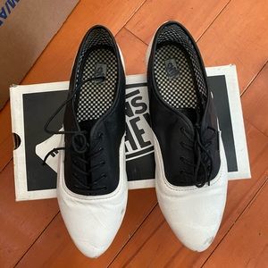 Vans Sophie Saddle Oxford Shoes